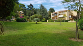 
                                                                                        Vente
                                                                                         2 pieces rez de jardin 110m2   CANNES CALIFORNIE