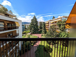 
                                                                                        Vente
                                                                                         3/4 pièces VUE MER Parc Coromandel a  vendre a rénover