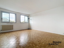 
                                                                                        Vente
                                                                                         3 pièces 2 chambres acacias