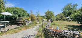 
                                                                                        Vente
                                                                                         A Rocamadour belle longère avec piscine avec une superbe vue.