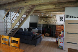 
                                                                                        Vente
                                                                                         Ancien corps de ferme du XVIIIe niché dans le calme de la nature du Périgord vert. 