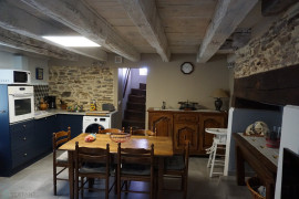 
                                                                                        Vente
                                                                                         Ancien corps de ferme du XVIIIe niché dans le calme de la nature du Périgord vert. 