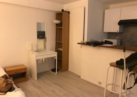 
                                                                                        Location
                                                                                         Appartement 1er arrondissement - 23 m2 - 980€ CC