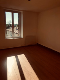 
                                                                                        Location
                                                                                         Appartement 2 pièces 45m²