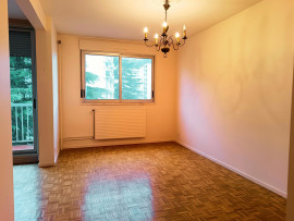 
                                                                                        Vente
                                                                                         Appartement 2 pièces + place parking privé + cave