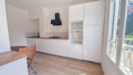 
                                                                                        Vente
                                                                                         SOUS COMPROMIS Appartement  3 Pièce(s) 68 m²