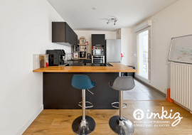 
                                                                                        Vente
                                                                                         Appartement 4 pièces avec très grande terrasse