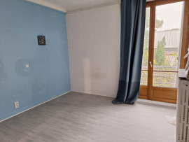 
                                                                                        Vente
                                                                                         Appartement 5 pièces en Triplex sur jardin