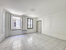 
                                                                                        Vente
                                                                                         Appartement 65m², T3, 1er étage