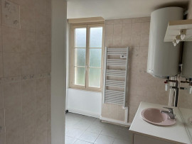 
                                                                                        Location
                                                                                         Appartement 71m2 NEVERS