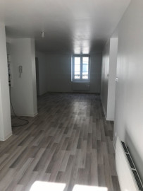 
                                                                                        Location
                                                                                         Appartement 84 m²