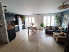 
                                                                                        Vente
                                                                                         Appartement 85m2 lumineux proche hyper centre