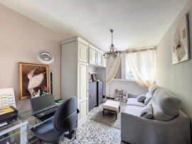 
                                                                                        Vente
                                                                                         Appartement Avignon Extra-muros quartier St Ruf