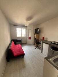 
                                                                                        Location
                                                                                         appartement chambre 1 pièce 13 m²