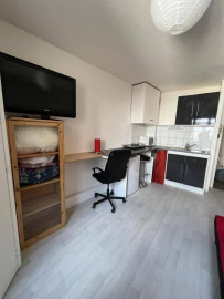 
                                                                                        Location
                                                                                         appartement chambre 1 pièce 13 m²