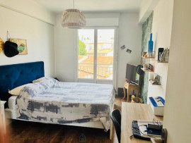 
                                                                                        Vente
                                                                                         Appartement de 76m2 à 2 pas du Port d'Antibes  