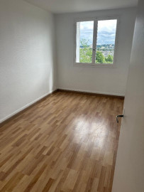 
                                                                                        Location
                                                                                         Appartement de type F3 de 59 m²