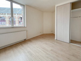 
                                                                                        Location
                                                                                         Appartement en duplex dans résidence 130m2