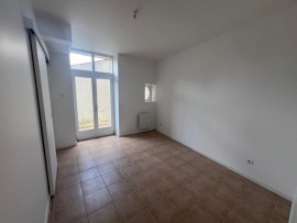 
                                                                                        Location
                                                                                         appartement en RDC DE TYPE 2