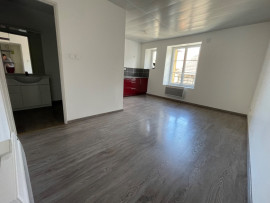 
                                                                                        Location
                                                                                         Appartement F2 lumineux de 43mètres carrés