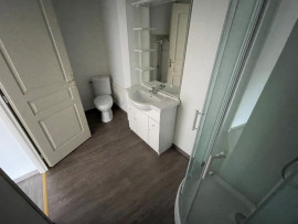 
                                                                                        Location
                                                                                         Appartement F2 lumineux de 43mètres carrés