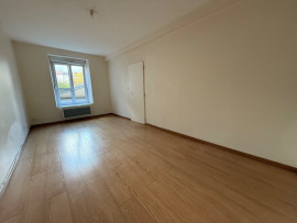 
                                                                                        Location
                                                                                         Appartement F2 lumineux de 46m² avec terrasse