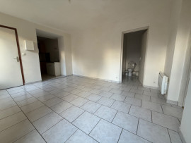 
                                                                                        Location
                                                                                         Appartement F2 lumineux de 46m² avec terrasse