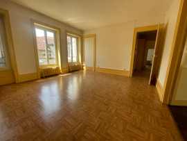 
                                                                                        Location
                                                                                         Appartement F4 lumineux de 120m²