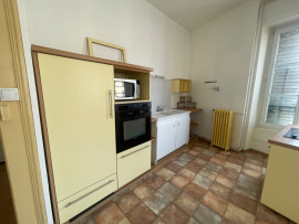 
                                                                                        Location
                                                                                         Appartement F4 lumineux de 120m²