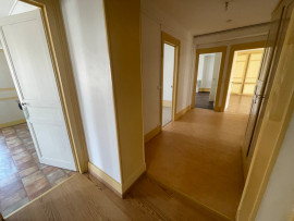 
                                                                                        Location
                                                                                         Appartement F4 lumineux de 120m²