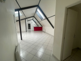 
                                                                                        Location
                                                                                         Appartement F4 centre-ville de Mirecourt