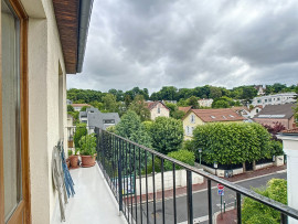 
                                                                                        Vente
                                                                                         Appartement quatre Pièces 83,52 m² - Ville-d'Avray