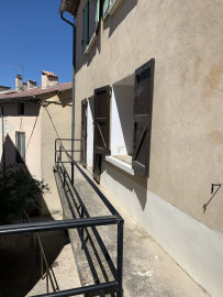 
                                                                                        Vente
                                                                                         Appartement T2 cave et exterieur