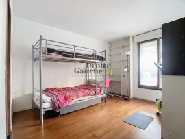 
                                                                                        Location
                                                                                         Appartement T2 en plein centre ville de Sèvres