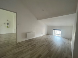 
                                                                                        Location
                                                                                         Appartement T5 de 89m² centre-ville de Mirecourt