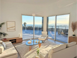 
                                                                                        Vente
                                                                                         Appartements 4 pièces en Dernier étage Vue Mer Nice ouest Fabron a vendre