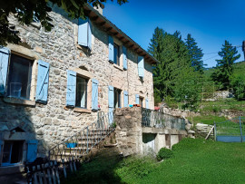 
                                                                                        Vente
                                                                                         ARDECHE FERME 48 HA RUISSEAU SOURCES