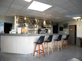 
                                                                                        Vente
                                                                                         BAR-RESTAURANT AVEC LOGEMENT