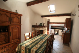 
                                                                                        Vente
                                                                                         Bargeme , haut Var , lot de deux Maisons,  surface totale 190 M2 , 5 chambres , 