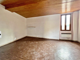 
                                                                                        Vente
                                                                                         Barrême , immeuble , local commercial , appartemeet 200 M2 