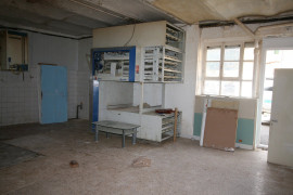 
                                                                                        Vente
                                                                                         Barrême , immeuble , local commercial , appartemeet 200 M2 