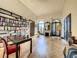 
                                                                                        Vente
                                                                                         Bas Cimiez Carabacel - Appartement atypique dans Palais bourgeois