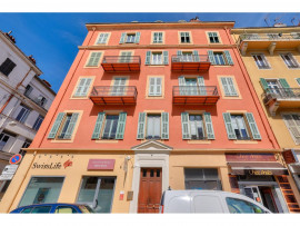 
                                                                                        Vente
                                                                                         Beau 3 pièces de 88 m2 avec extérieur au cœur de la ville de Nice