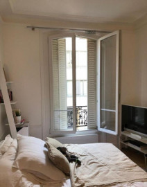 
                                                                                        Location
                                                                                         Beau studio meublé à Neuilly-sur-Seine