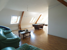 
                                                                                        Vente
                                                                                         Belle maison 198 m² sur-sous sol complet Terrain 1890 m² 