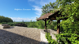 
                                                                                        Vente
                                                                                         Belle maison en pierre avec piscine et magnifique vue dégagée