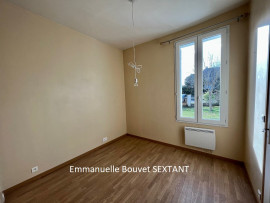 
                                                                                        Vente
                                                                                         BERGERAC,maison année 30 avec extension, vie de plain-pied possible, 4 chambres, véranda, terrasse couverte, piscine hors-sol, grand terrain