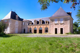 
                                                                                        Vente
                                                                                         BERGERAC MANOIR XVIIIème 80 HA LAC