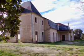 
                                                                                        Vente
                                                                                         BERGERAC MANOIR XVIIIème 80 HA LAC