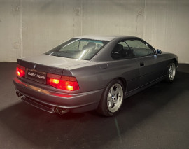 
                                                                                        Voiture
                                                                                         BMW 850 CSI